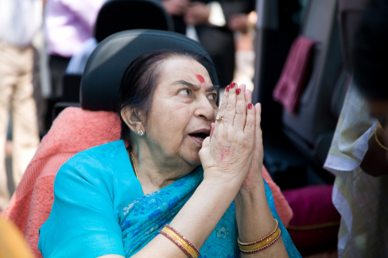 Shri-Matajis-Belapur-Health-Centre-Visit-2007-44