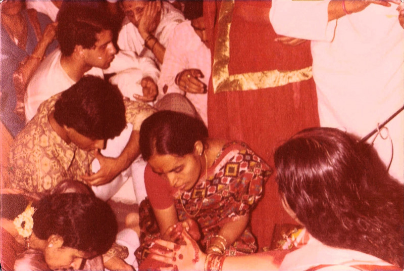 Birthday-Puja-Mumbai-1977-0321-03-Enhanced