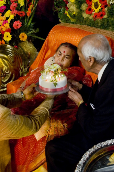 06-03-21-birthday-puja-228-Custom