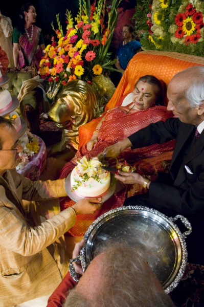 06-03-21-birthday-puja-233-Custom