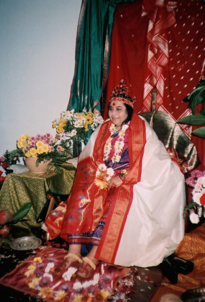 1989-0629-Shri-Mahakali-Puja-Living-Room-Ashram-Salvador-Bahia-Brazil-12-Photo-credit-Bruno-Jatoba-Descaves-X3