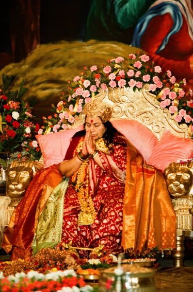 2002-1225-Christmas-Puja-Gaṇapatipuḷe-Maharashtra-India-02-Photo-credit-Michael-Markl-O