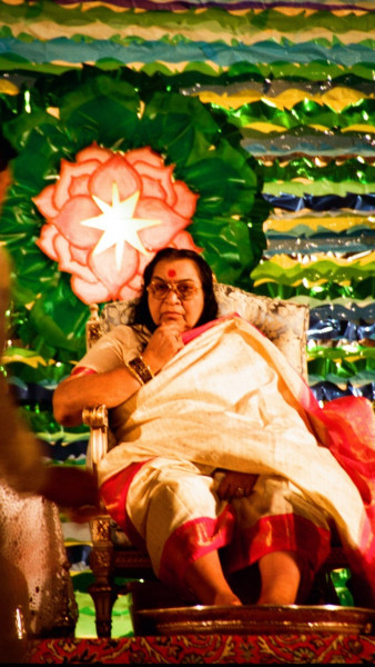 1994-0724-Guru-Puja-Campus-Cabella-Ligure-Italy-Michael-Markl_015-D-Custom-Custom