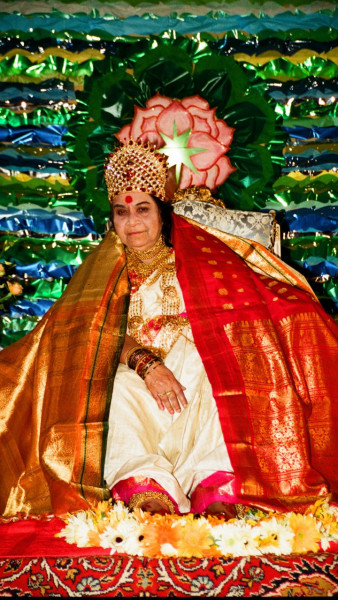 1994-0724-Guru-Puja-Campus-Cabella-Ligure-Italy-Michael-Markl_023-D-Custom