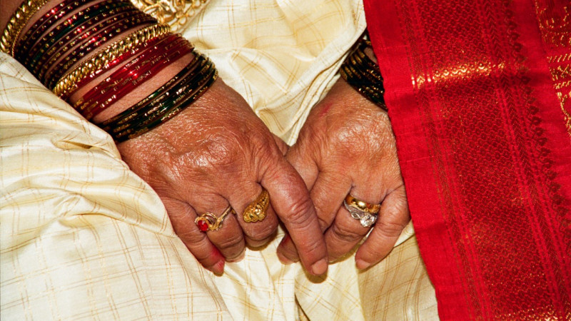 1994-0724-Guru-Puja-Campus-Cabella-Ligure-Italy-Michael-Markl_036-D-Custom