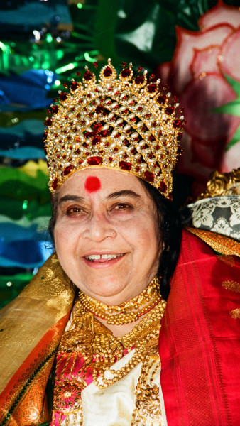 1994-0724-Guru-Puja-Campus-Cabella-Ligure-Italy-Michael-Markl_042-D-Custom