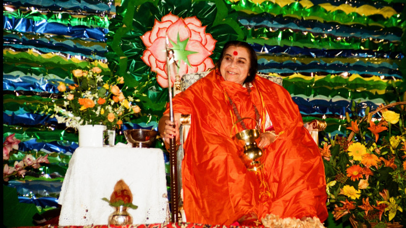 1994-0724-Guru-Puja-Campus-Cabella-Ligure-Italy-Michael-Markl_047-D-Custom