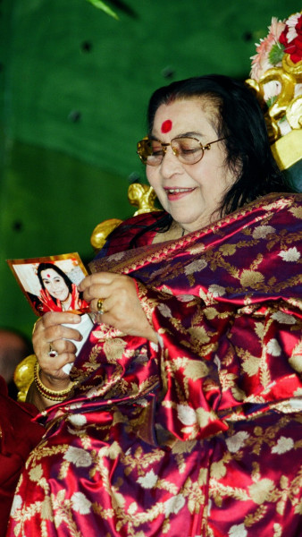 2001-0603-Adi-Shakti-Puja-Campus-Cabella-Ligure-Italy-Michael-Markl_030-Custom