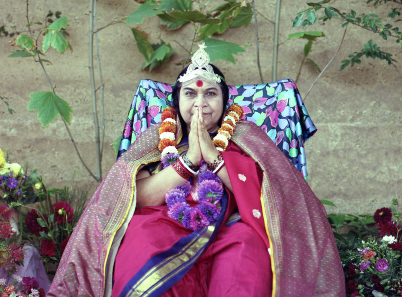 Shri-Mataji-Shri-Mahavira-Puja-28-03-1991-Gidgegannup-2
