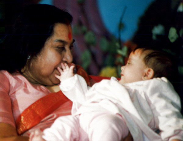 HH-Shri-Mataji-Nirmala-Devi-016