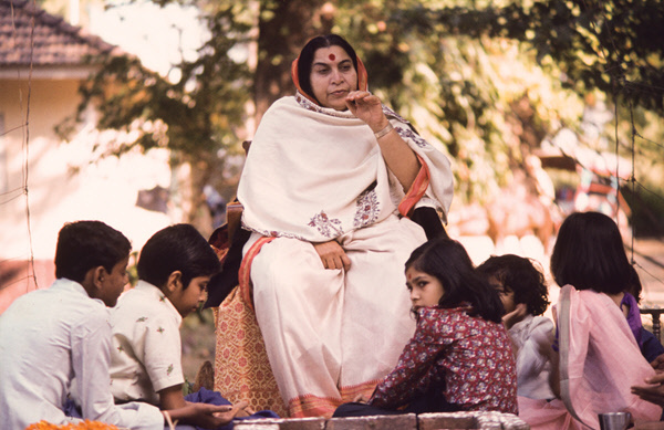 HH-Shri-Mataji-Nirmala-Devi-30